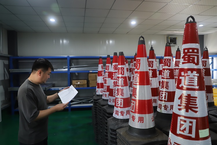 8.14+纪检办公室+成德南米兰官方端网站登录入口_米兰online(中国)
纪委开展汛期安全监督检查 - 副本.JPG